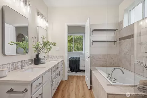 Bath - 2623 179th St SE, Bothell, WA 98012 photo 2 of 5