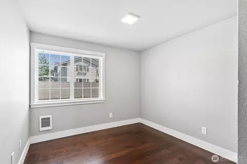 Bedroom - 12404 E Gibson Rd #M202, Everett, WA 98204 photo 1 of 5