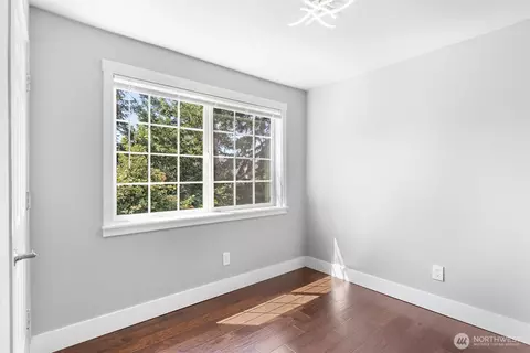 Bedroom - 12404 E Gibson Rd #M202, Everett, WA 98204 photo 2 of 5