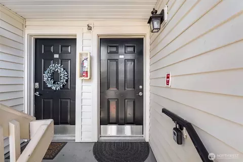 Exterior - 12404 E Gibson Rd #M202, Everett, WA 98204 photo 1 of 3
