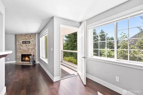 Living - 12404 E Gibson Rd #M202, Everett, WA 98204 photo 5 of 6