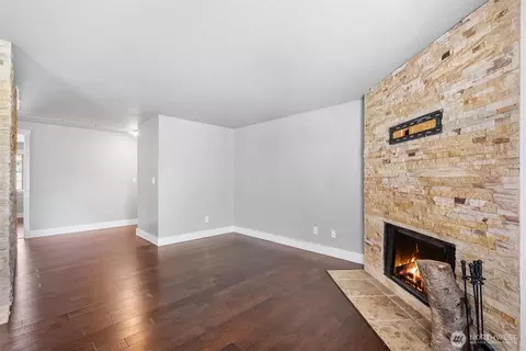 Living - 12404 E Gibson Rd #M202, Everett, WA 98204 photo 3 of 6