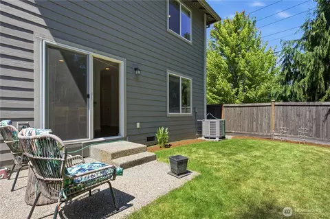 Exterior - 21201 43rd Dr SE, Bothell, WA 98021 photo 3 of 4