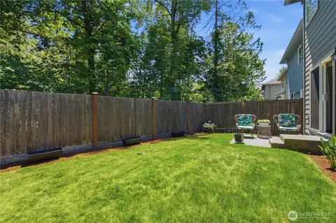 Exterior - 21201 43rd Dr SE, Bothell, WA 98021 photo 4 of 4