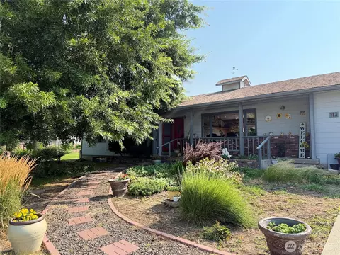 113 N Nile Ave, East Wenatchee, WA 98802
