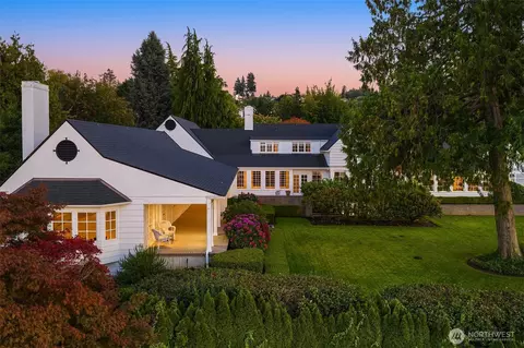 Exterior - 3727 Shore Ave, Everett, WA 98203 photo 8 of 11