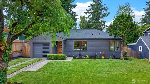 3152 NE 82nd St, Seattle, WA 98115