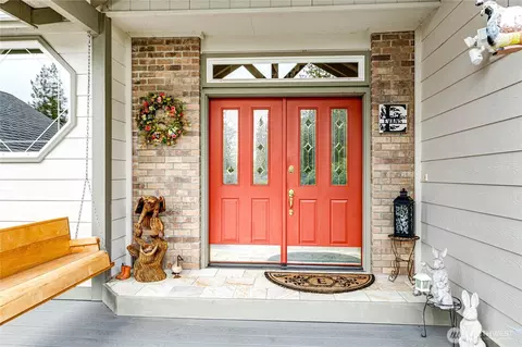 Entry Way - 105 14th Ct, Sequim, WA 98382 photo 1 of 4