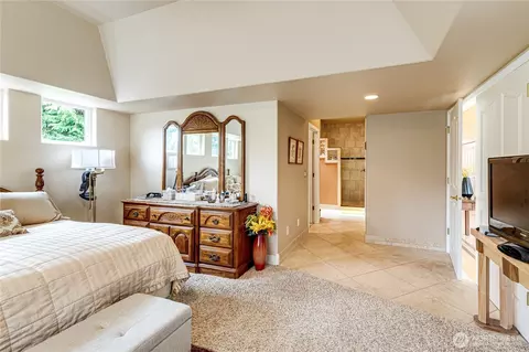 Bedroom - 105 14th Ct, Sequim, WA 98382 photo 2 of 4