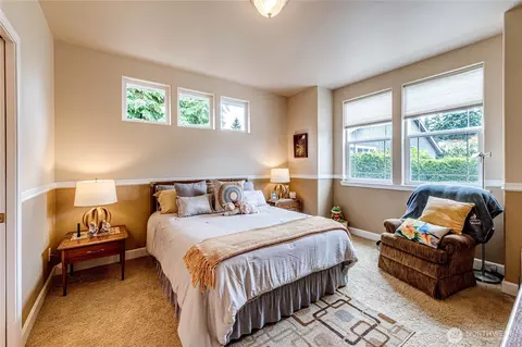Bedroom - 105 14th Ct, Sequim, WA 98382 photo 3 of 4