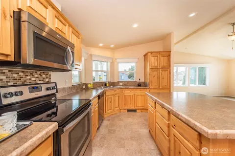 Kitchen - 718 W Heritage Loop, Sequim, WA 98382 photo 2 of 4