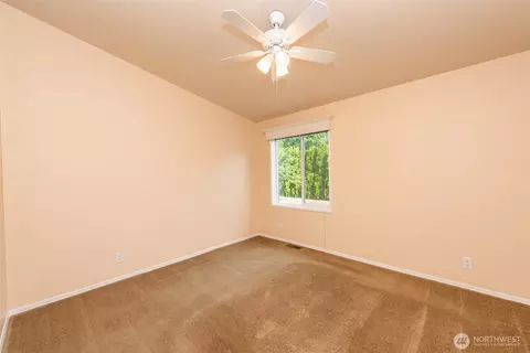 Bedroom - 718 W Heritage Loop, Sequim, WA 98382 photo 5 of 6