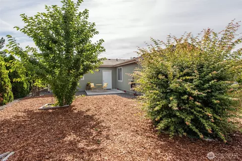 Exterior - 718 W Heritage Loop, Sequim, WA 98382 photo 6 of 10