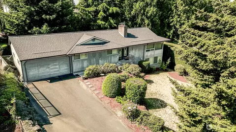 425 SW 183rd St, Normandy Park, WA 98166