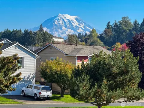 18502 94th Ave E, Puyallup, WA 98375