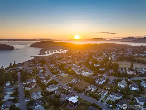 4512 Queen Ann Way, Anacortes, WA 98221