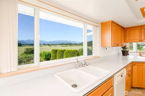Kitchen - 141 Kiwi Ln, Sequim, WA 98382 photo 3 of 3