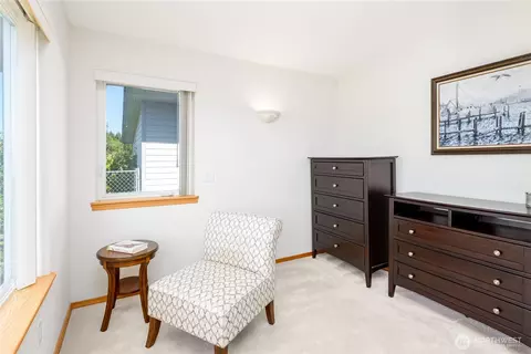 Bedroom - 141 Kiwi Ln, Sequim, WA 98382 photo 5 of 6