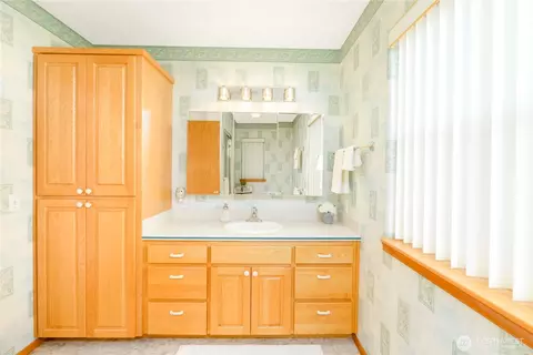 Bath - 141 Kiwi Ln, Sequim, WA 98382 photo 1 of 3