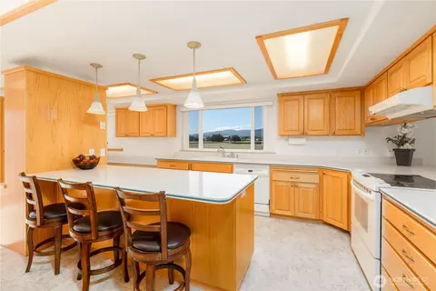 Kitchen - 141 Kiwi Ln, Sequim, WA 98382 photo 1 of 3