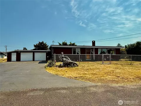 201 W Seattle Ave, Westport, WA 98595