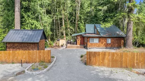 178 Skate Creek Rd N, Ashford, WA 98304