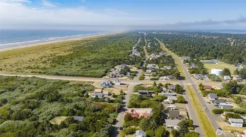 516 Sand Dune Ave SW, Ocean Shores, WA 98569