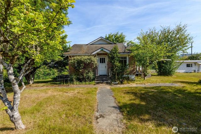 110 8th St #122, Clallam Bay, WA 98326