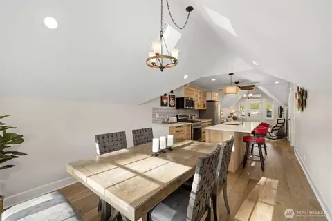 Dining - 24229 7th Ave Se Ave SE, Bothell, WA 98021 photo 2 of 2