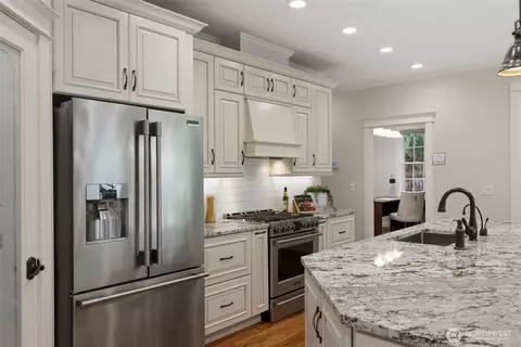 Kitchen - 24229 7th Ave Se Ave SE, Bothell, WA 98021 photo 2 of 3