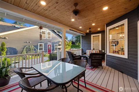 Exterior - 24229 7th Ave Se Ave SE, Bothell, WA 98021 photo 6 of 9
