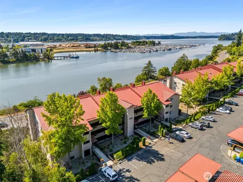 900 E Bay Dr NE #A201, Olympia, WA 98506