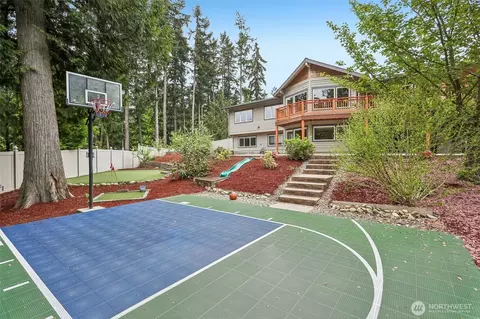 15831 SE 43rd Pl, Bellevue, WA 98006