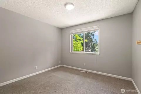 Bedroom - 10614 NE 149th St, Bothell, WA 98011 photo 2 of 3