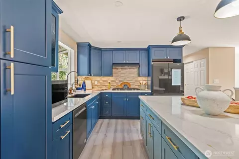 Kitchen - 10614 NE 149th St, Bothell, WA 98011 photo 3 of 3