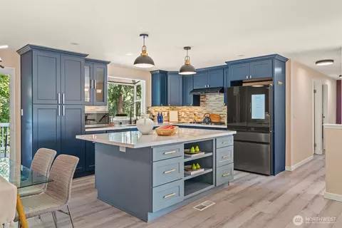 Kitchen - 10614 NE 149th St, Bothell, WA 98011 photo 2 of 3