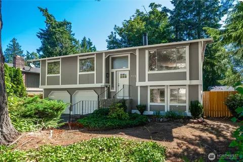 7058 Corfu Blvd NE, Bremerton, WA 98311