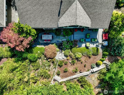 24132 NE 131st Ter, Redmond, WA 98053