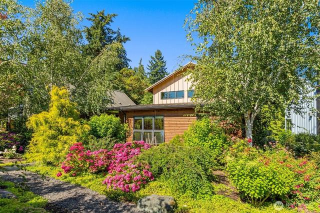 175 Wood Ave SW, Bainbridge Island, WA 98110
