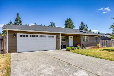 19782 Mosjon Cir NE, Poulsbo, WA 98370