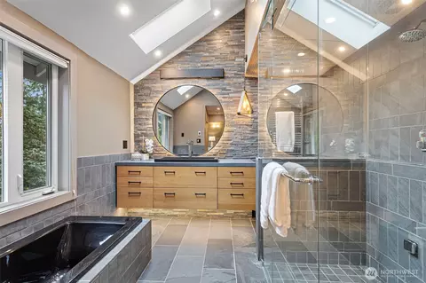 16430 266th Ave SE, Issaquah, WA 98027