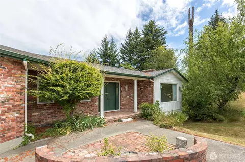 441 E Hillcrest Dr, Port Angeles, WA 98362