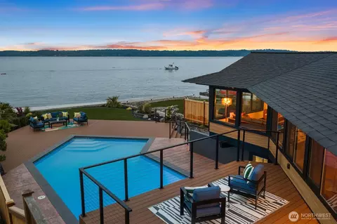 11213 Arroyo Beach Pl SW, Seattle, WA 98146