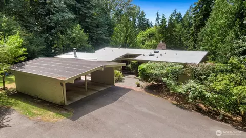 11880 NE 36th Pl, Bellevue, WA 98005