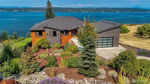 2885 Newell Rd, Camano Island, WA 98282