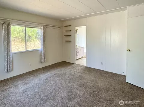 Bedroom - 260 E Olympic Dr, Grapeview, WA 98546 photo 1 of 3