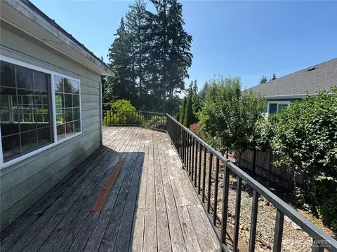 Exterior - 260 E Olympic Dr, Grapeview, WA 98546 photo 7 of 9