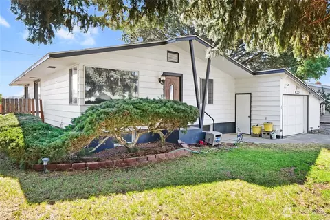 1727 S Monroe St, Moses Lake, WA 98837