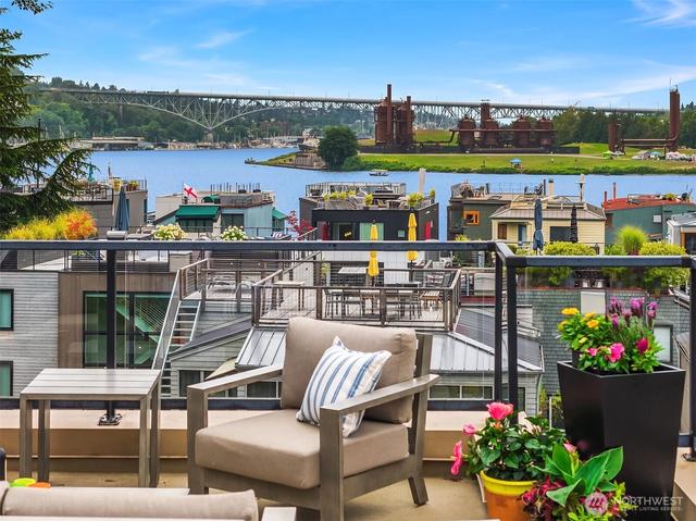 80 E Roanoke St #2, Seattle, WA 98102
