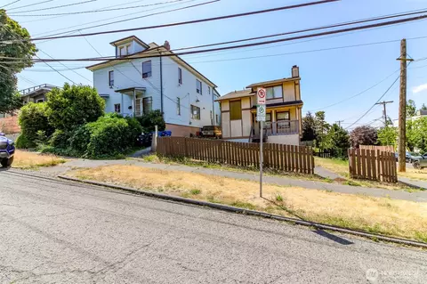 Exterior - 1601 E Alder St, Seattle, WA 98122 photo 3 of 9